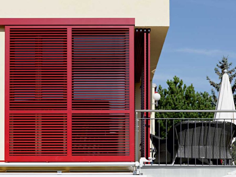 Volet coulissant EHRET assurant la protection solaire et la sécurisation des façades