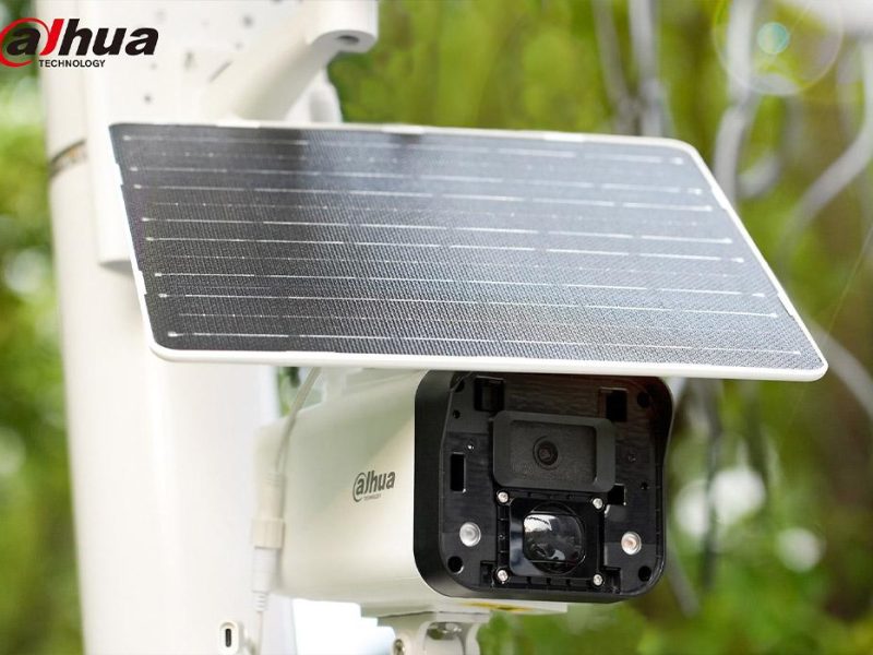 Caméra de vidéosurveillance solaire autonome pour la sécurisation des espaces installée par un professionnel des Sécuristes de France